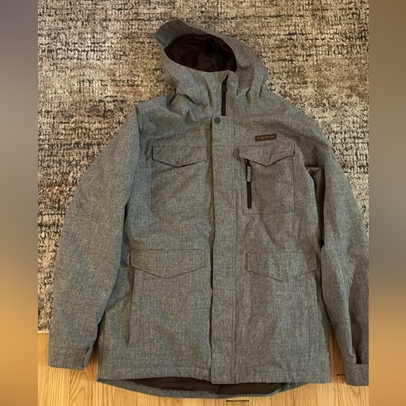 Men’s Burton snowboarding coat.